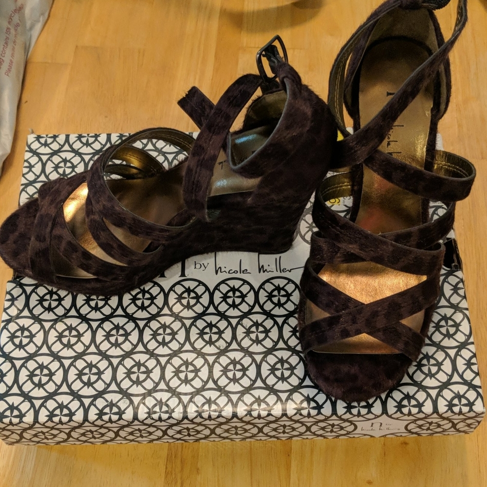 Leopard print wedge. 7.5
